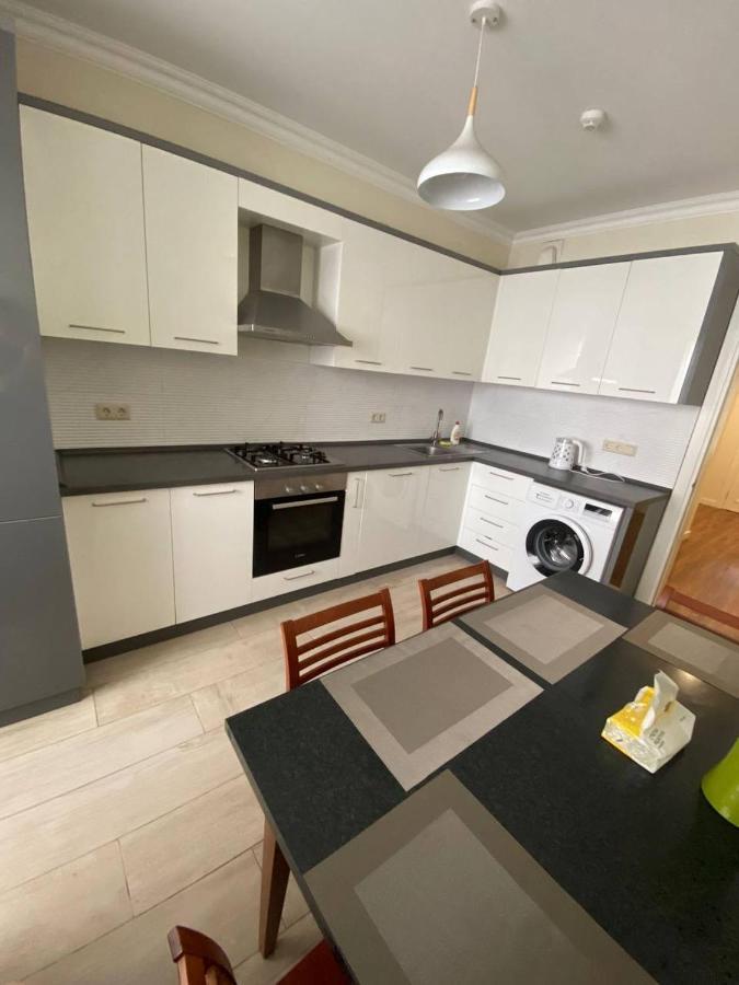 Appartement Avec 2 Chambres En Centre Ville Chişinău Eksteriør billede